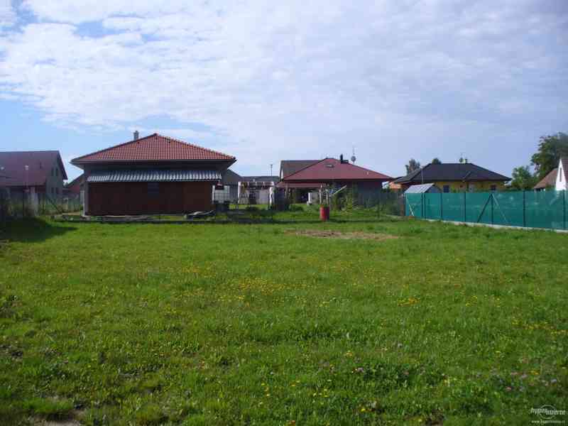 Prodej stavební parcely 765m2, Srubec u Č. Budějovic - foto 1
