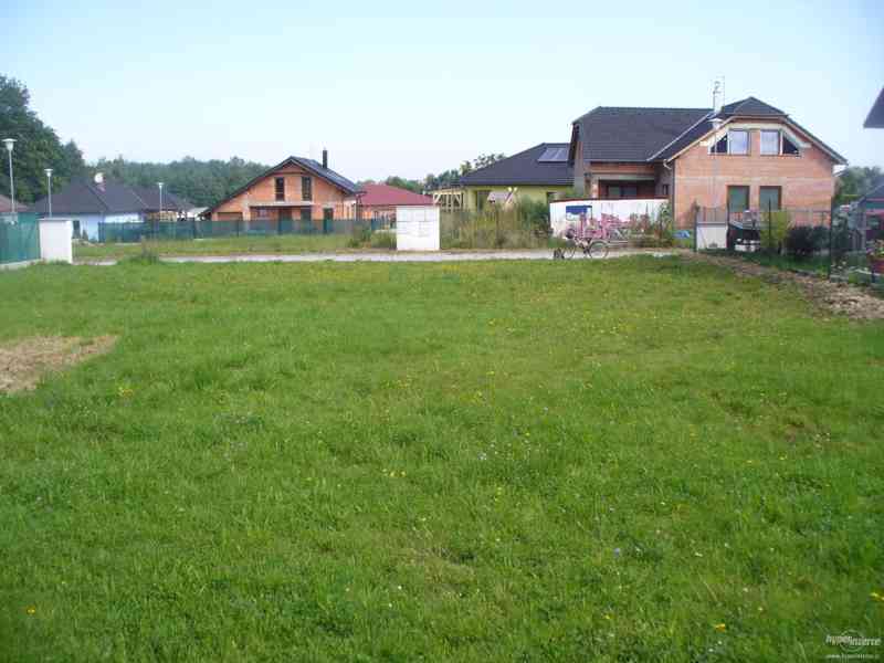 Prodej stavební parcely 765m2, Srubec u Č. Budějovic - foto 2