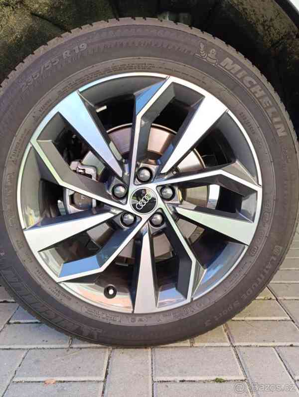 Audi Q5 2,0   40 TFSI Quatro 150 kw/204 koní - foto 20