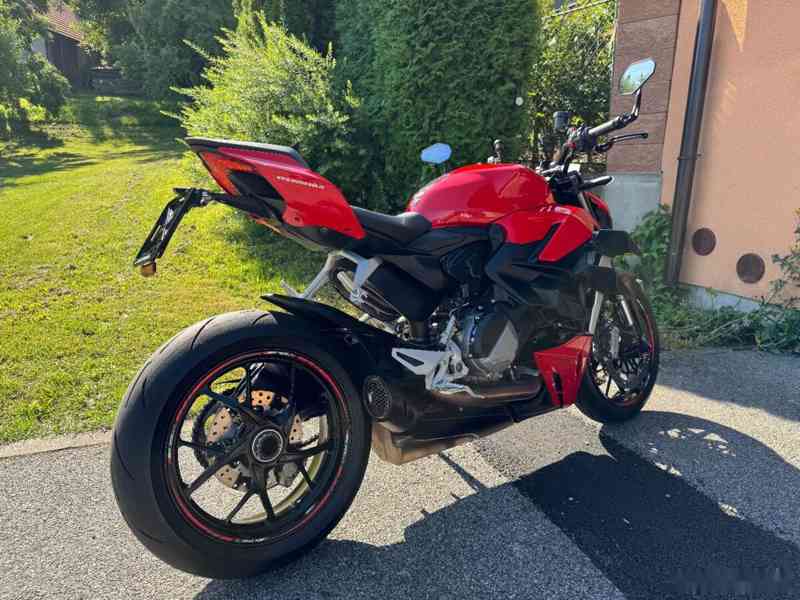 Ducati Streetfighter V2 - foto 3