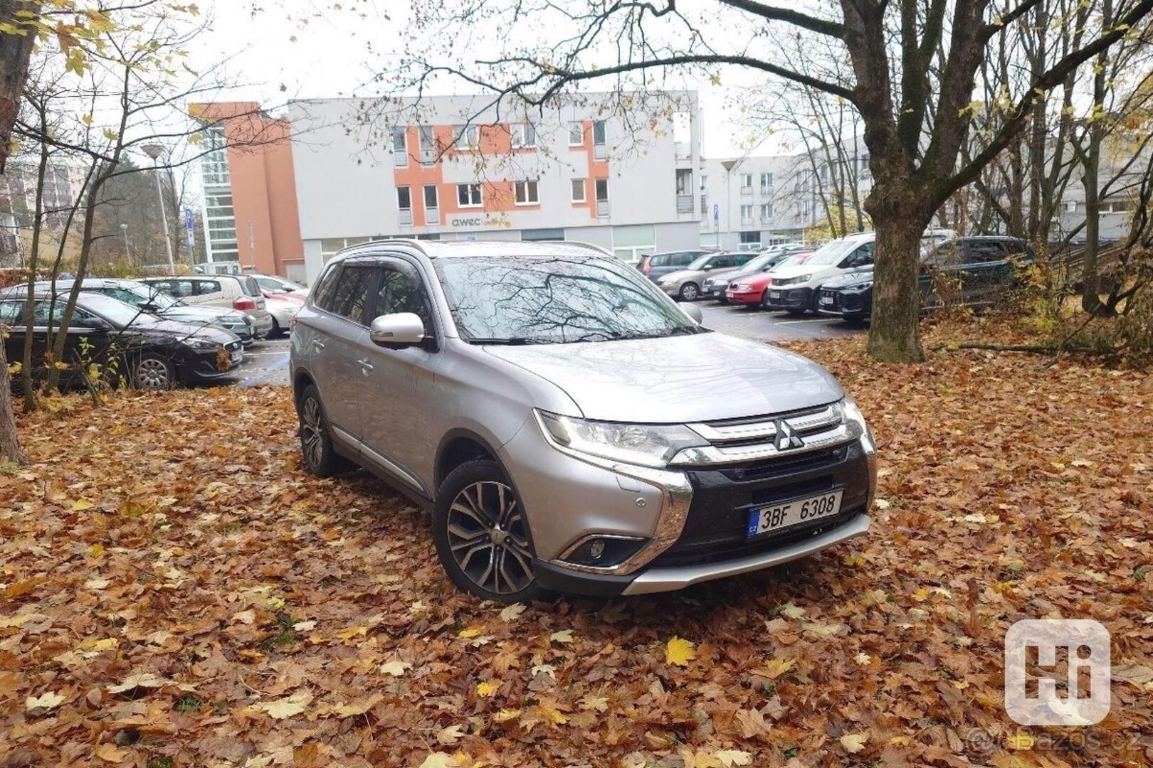 Mitsubishi Outlander 2,3   DI-D, 4x4, 2017, automat, pádl - foto 1
