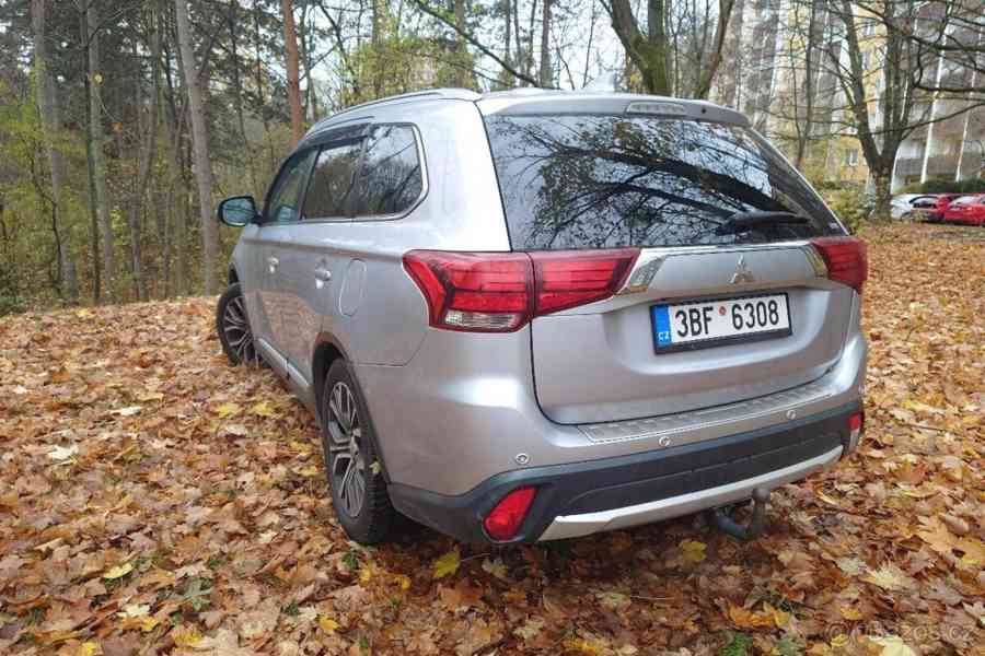 Mitsubishi Outlander 2,3   DI-D, 4x4, 2017, automat, pádl - foto 5