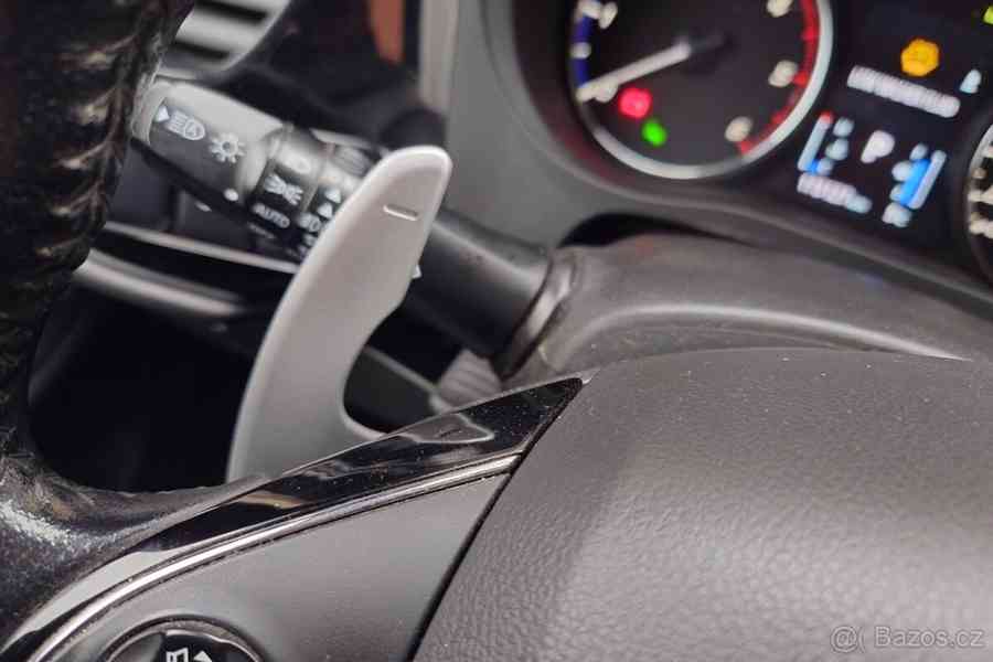Mitsubishi Outlander 2,3   DI-D, 4x4, 2017, automat, pádl - foto 8