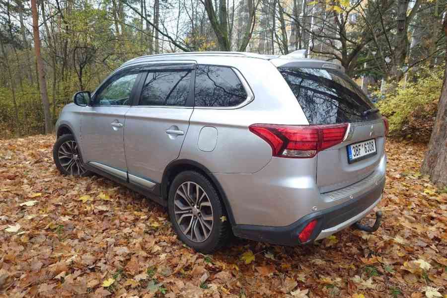 Mitsubishi Outlander 2,3   DI-D, 4x4, 2017, automat, pádl - foto 6