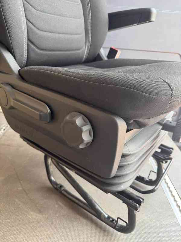 Iveco Daily 6 sedačka spolujezdce s teleskopem - foto 4