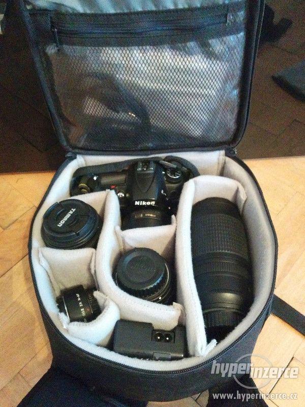Nikon D7000 + objektivy + spousta příslušenství - foto 18