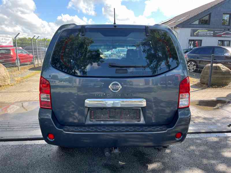 Nissan Pathfinder 2.5 dCi Comfort 128kw - foto 16