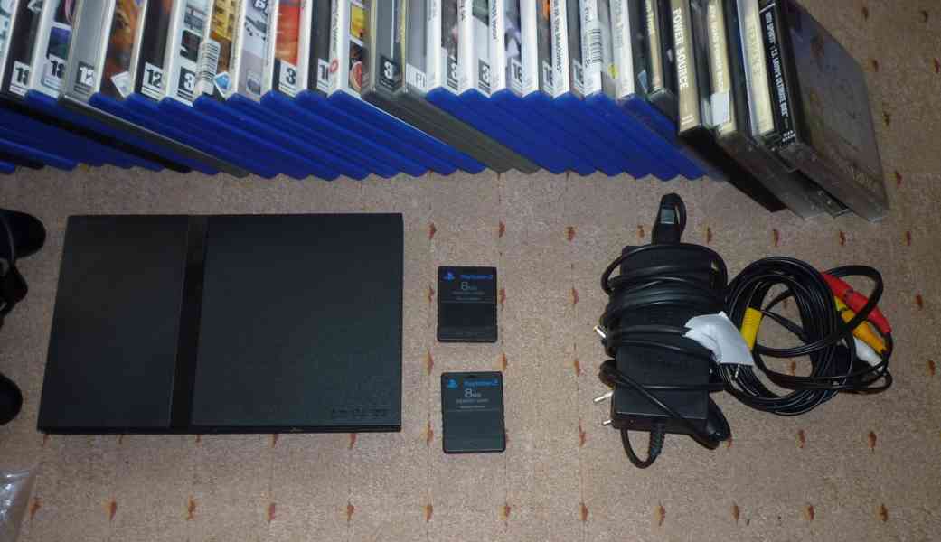 PlayStation 2 SLIM kompletní + mnoho příslušenství. - foto 7