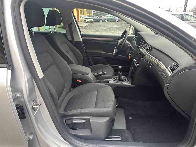 Škoda Superb 2.0TDi 1MAJ/Serv.Knih/ČR/DPH - foto 20