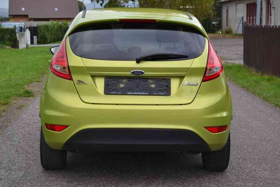 Ford Fiesta 1.25i 16V 60kW Color Edition - foto 3