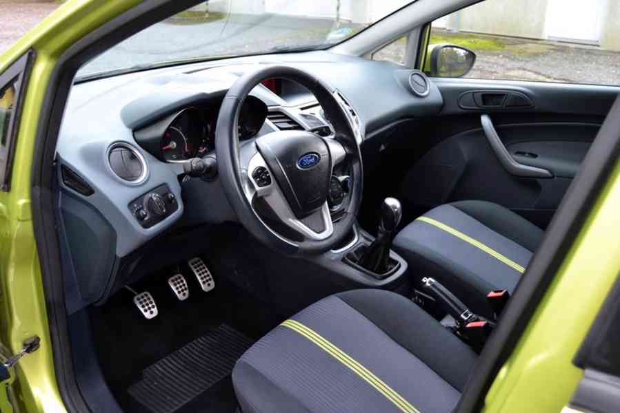 Ford Fiesta 1.25i 16V 60kW Color Edition - foto 6