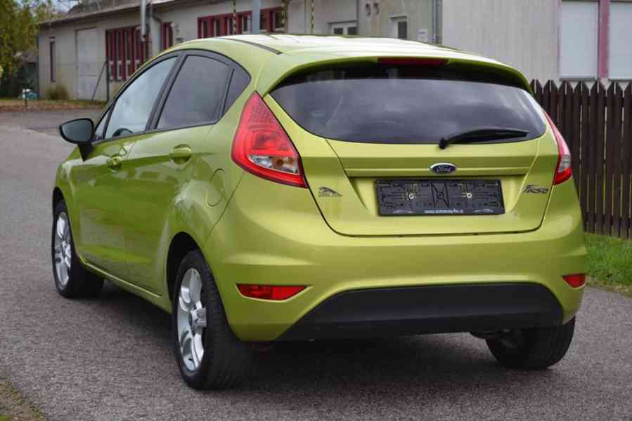 Ford Fiesta 1.25i 16V 60kW Color Edition - foto 2