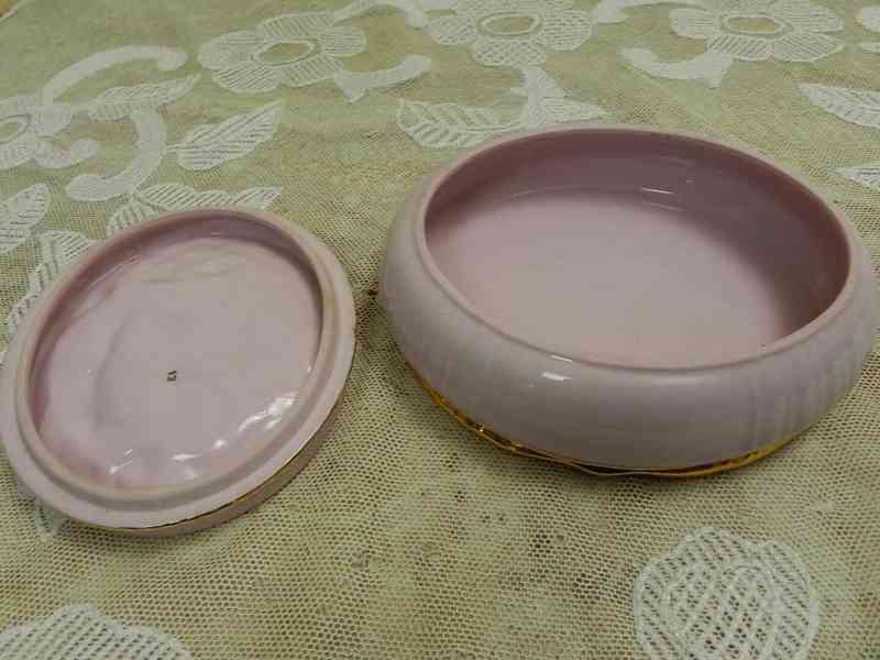 Krásná větší zlacená Dóza růžový porcelán Horní Slavkov - foto 5