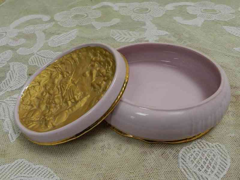 Krásná větší zlacená Dóza růžový porcelán Horní Slavkov - foto 4