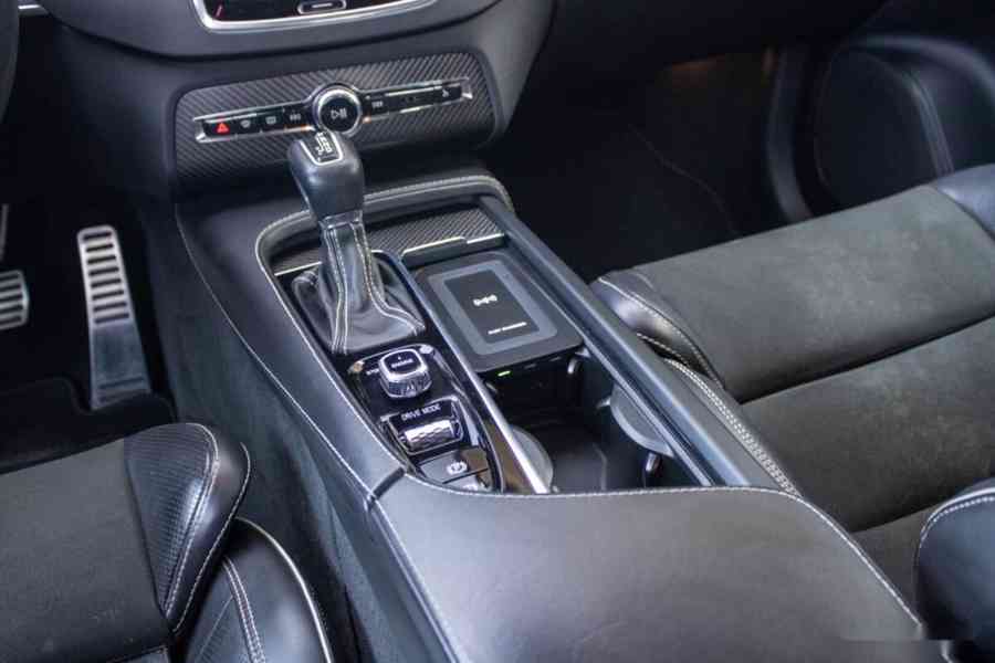 Volvo XC90 XC 90 D5 Drive-E R-Design AWD A/T AJ na SPLÁTKY - foto 16