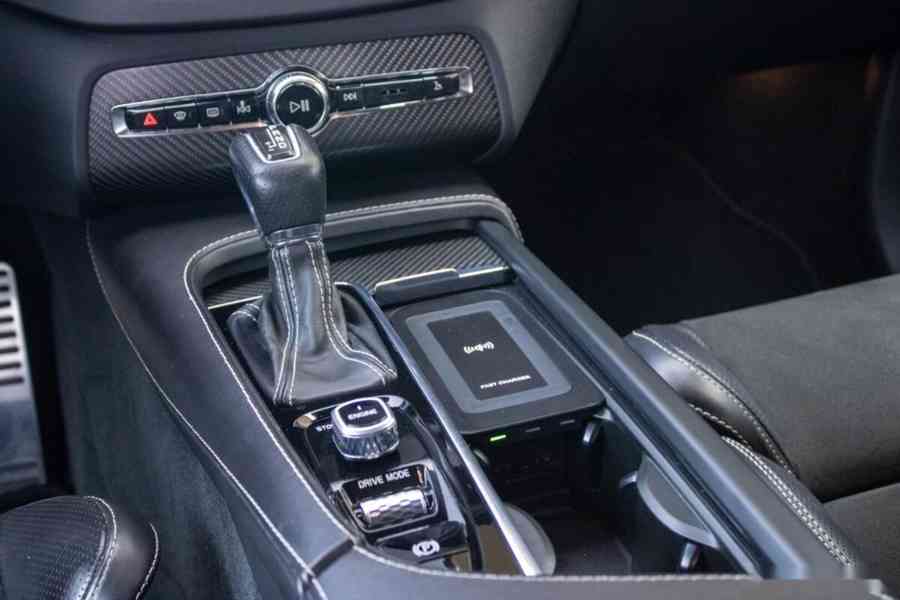 Volvo XC90 XC 90 D5 Drive-E R-Design AWD A/T AJ na SPLÁTKY - foto 13