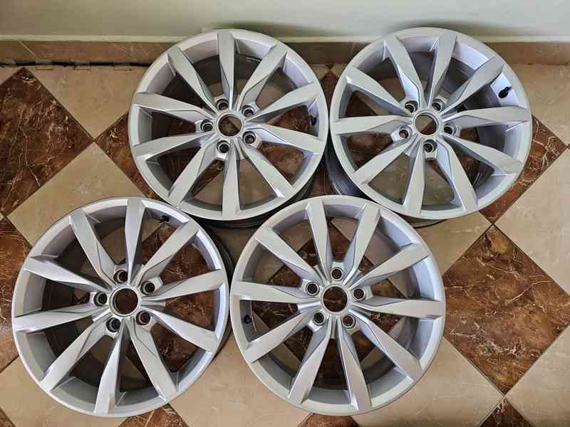 ALU DISKY VW DIJON / R17 / 5 x 112 / 7Jx17 / ET49 - foto 2