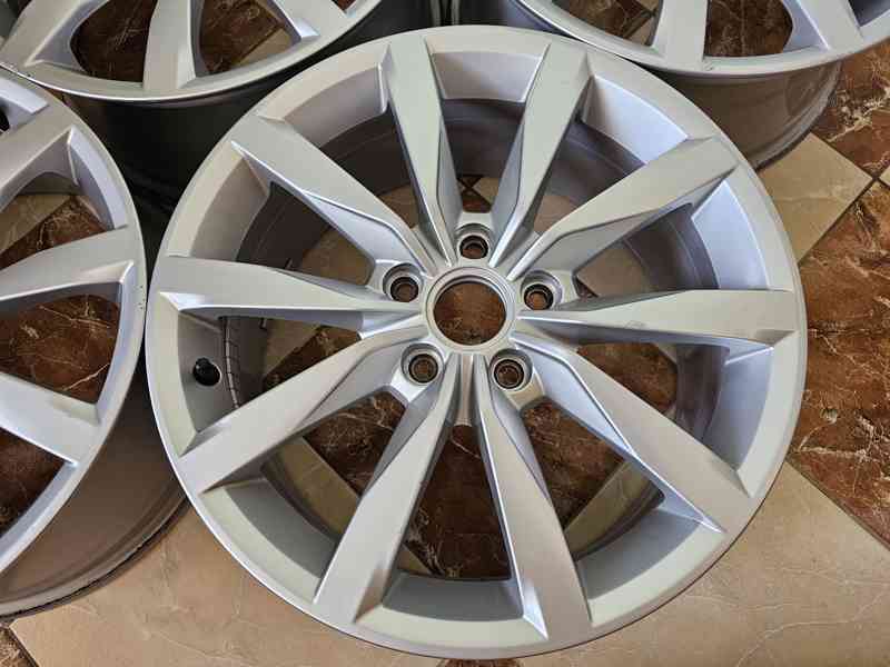 ALU DISKY VW DIJON / R17 / 5 x 112 / 7Jx17 / ET49 - foto 4
