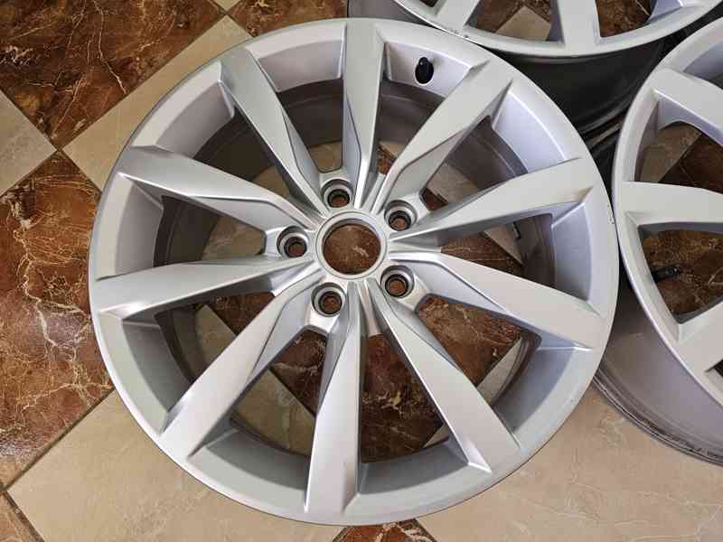 ALU DISKY VW DIJON / R17 / 5 x 112 / 7Jx17 / ET49 - foto 3