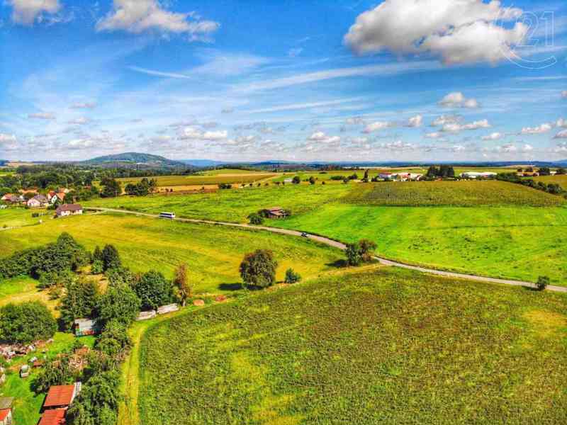 Rodinný dům 180m2 s krásným slunným pozemkem 2 198m2, Nesvačily u Bystřice - foto 2