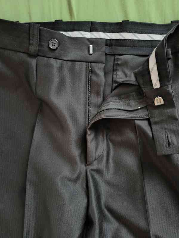 Pánský oblek (sako + kalhoty) - foto 5
