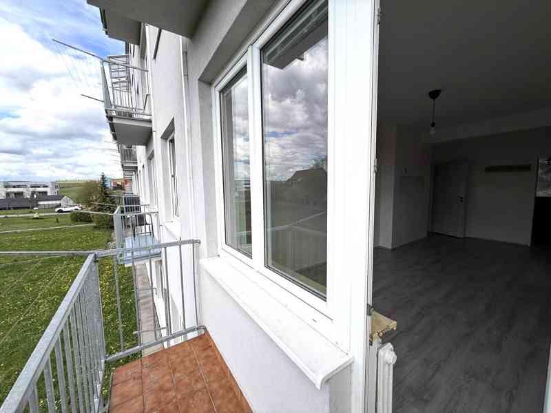 NABÍDKA PRONÁJMU BYTU 3+1 S BALKÓNEM V IVANČICÍCH  - foto 3