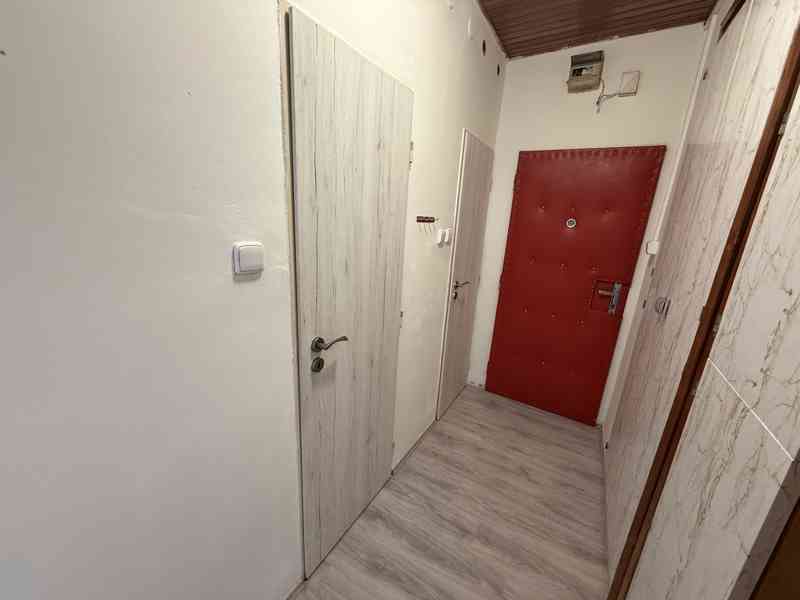 NABÍDKA PRONÁJMU BYTU 3+1 S BALKÓNEM V IVANČICÍCH  - foto 16