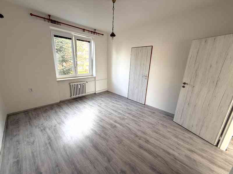 NABÍDKA PRONÁJMU BYTU 3+1 S BALKÓNEM V IVANČICÍCH  - foto 6