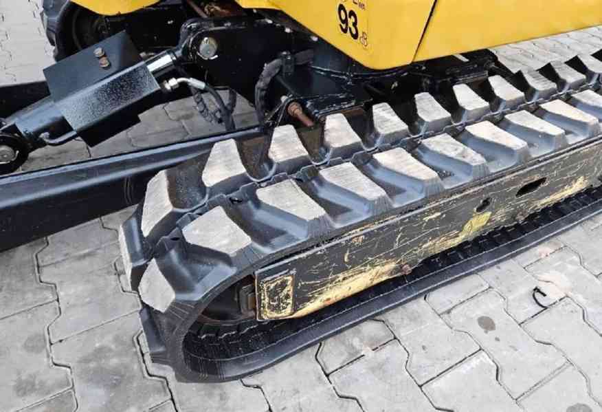 top minibagr 2015 Caterpillar 301.7 D - foto 4