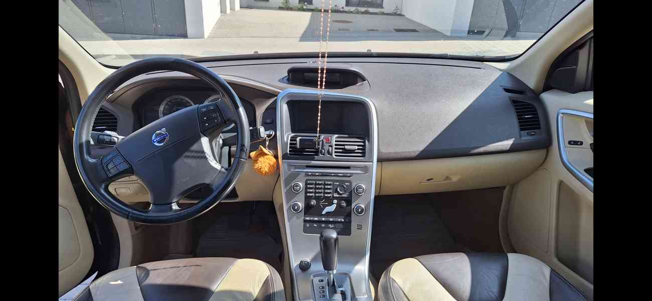 Volvo XC60 - foto 5
