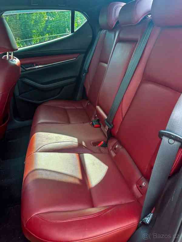 Mazda 3 2,0   e-Skyactiv X186 - foto 13