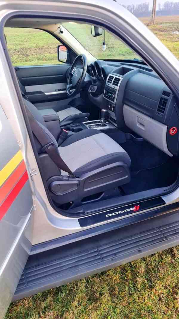Dodge Nitro 2,8   L CRD - foto 6