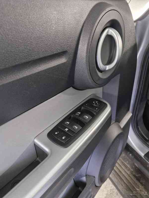 Dodge Nitro 2,8   L CRD - foto 15