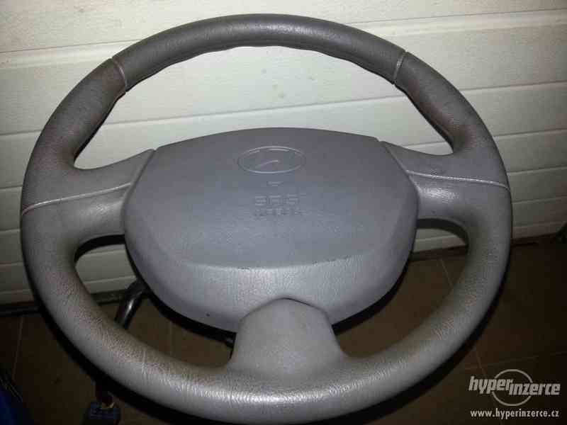Volant, airbag řidiče, volantová tyč Hyundai Accent - foto 2