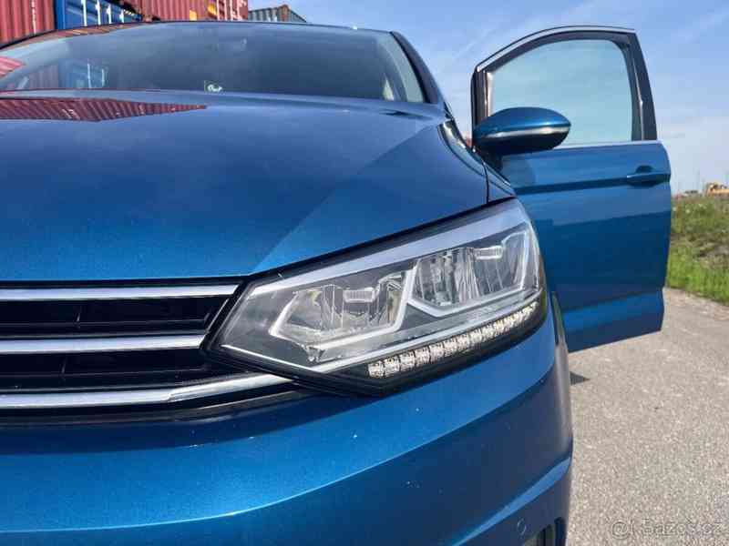 Volkswagen Touran 2,0 TDI 110kW - foto 6