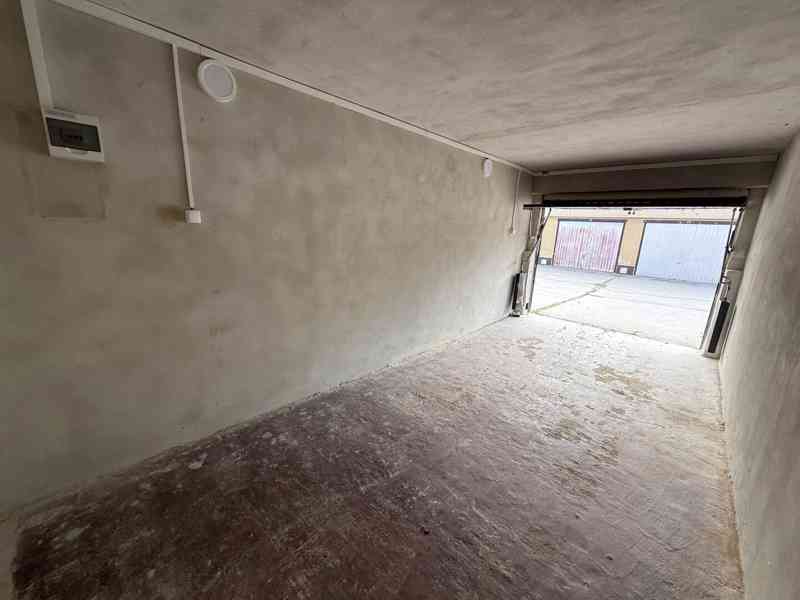 NABÍDKA PRONÁJMU GARÁŽE  V BRNĚ – KOMÍNĚ, NA ULICI ŘEZÁČOVA - foto 4