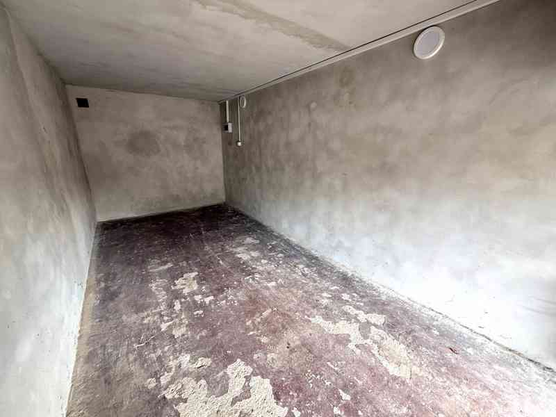 NABÍDKA PRONÁJMU GARÁŽE  V BRNĚ – KOMÍNĚ, NA ULICI ŘEZÁČOVA - foto 6