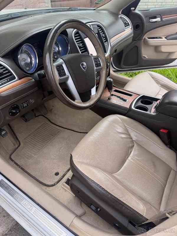 Lancia Thema 3,0   V6 CRD, 176 kW, 2012 - foto 9