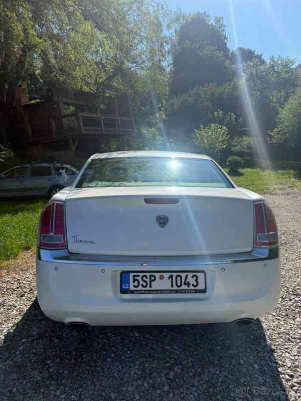 Lancia Thema 3,0   V6 CRD, 176 kW, 2012 - foto 6