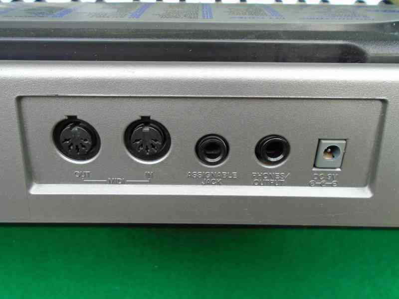 Elektrické klávesy Casio CTK 573 pěkné funkční 61 kláves - foto 14