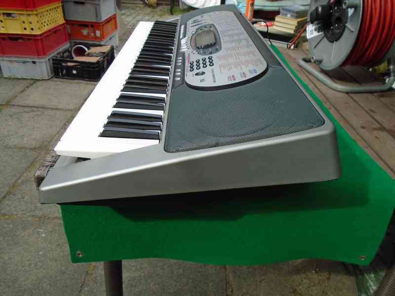 Elektrické klávesy Casio CTK 573 pěkné funkční 61 kláves - foto 12