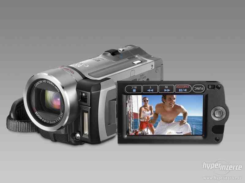 Full hd kamera canon hf100 + 2. baterie + 8GB SD + brašna - foto 1