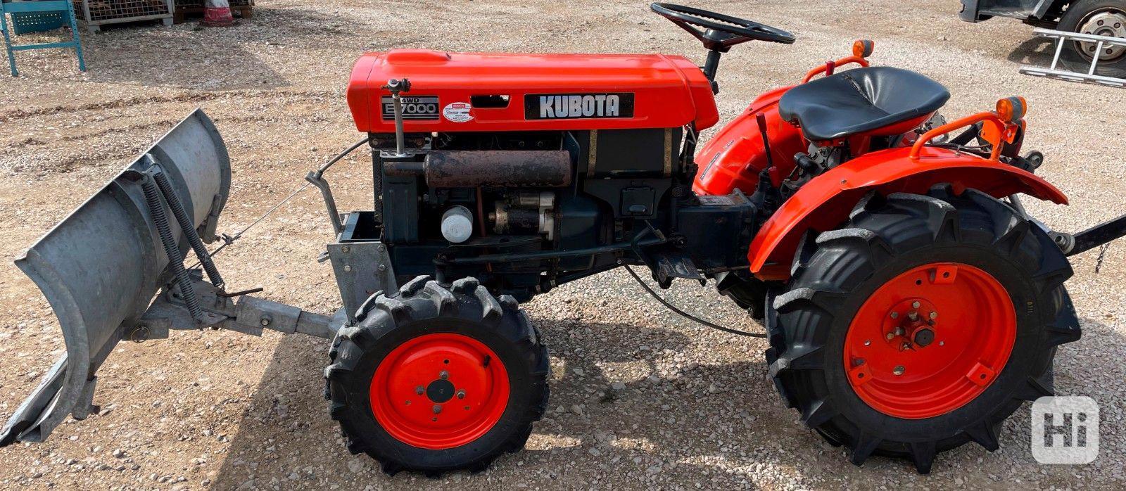 Traktor Kubota B7000 4x4 - foto 1