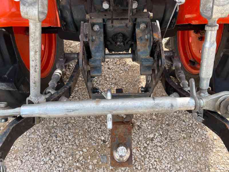 Traktor Kubota B7000 4x4 - foto 4