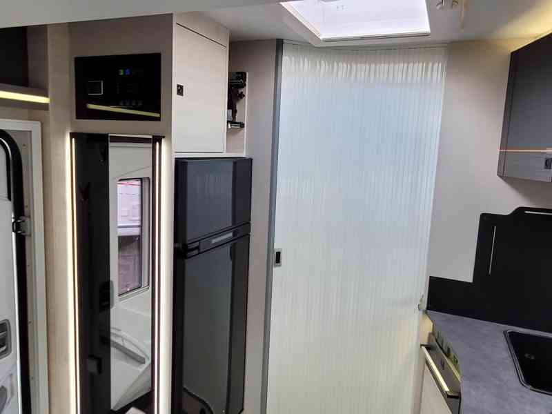 Ford 170PS Automat, Challenger 260 Premium Graphite Paket - foto 22