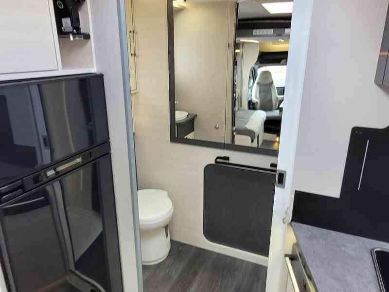 Ford 170PS Automat, Challenger 260 Premium Graphite Paket - foto 24
