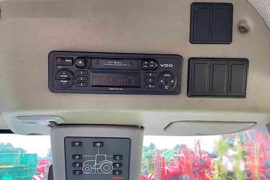 Traktor Claas Arion 620 CIS - foto 13