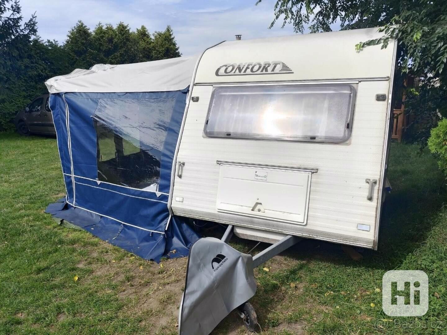 Ostatní Prodám karavan CHATEAU Confort - foto 1