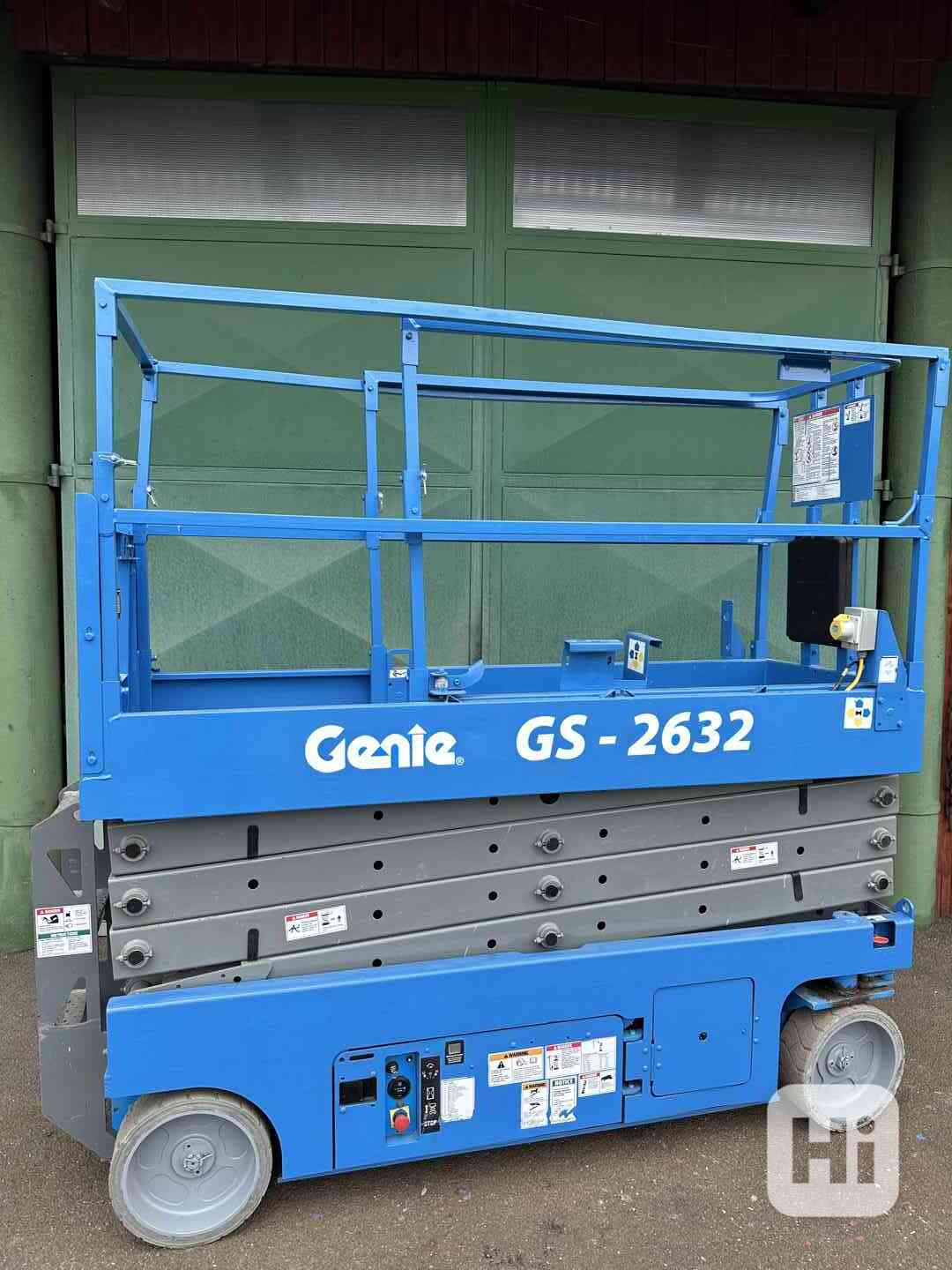 Pracovní nůžková aku plošina Genie GS 2632 - foto 1