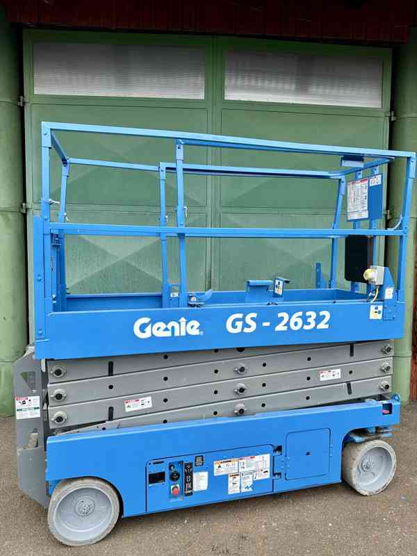 Pracovní nůžková aku plošina Genie GS 2632 - foto 5